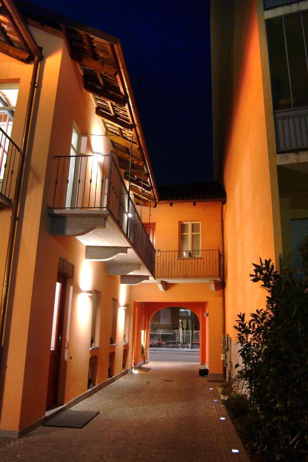 Cortiletto D'Alba Camere Con Ristorante Exterior foto