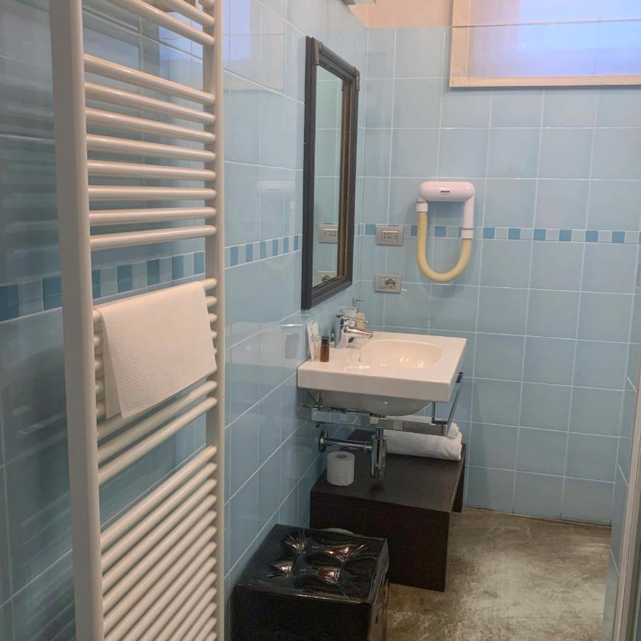 Cortiletto D'Alba Camere Con Ristorante Exterior foto