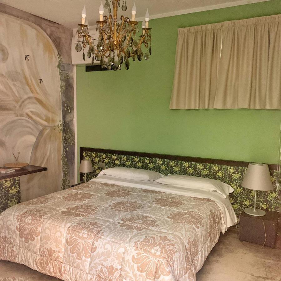 Cortiletto D'Alba Camere Con Ristorante Exterior foto